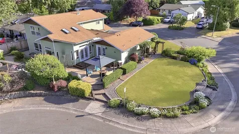20611 6th Place W Lynnwood WA 98036