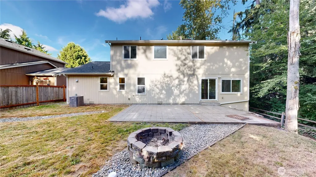 8836 E B Street Tacoma WA 98445
