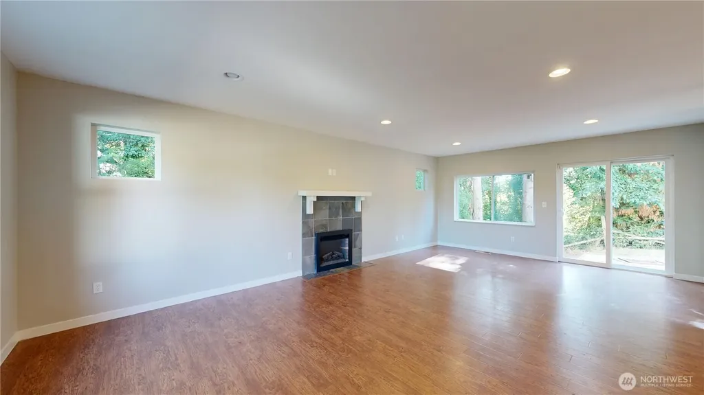 8836 E B Street Tacoma WA 98445
