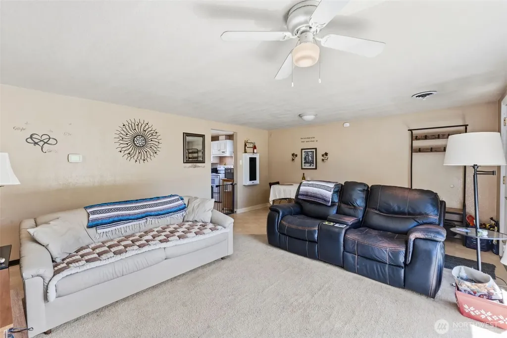 10819 53rd Street Ct E Puyallup WA 98372