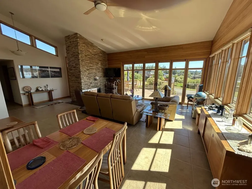 31 N Rhododendron Drive Port Townsend WA 98368