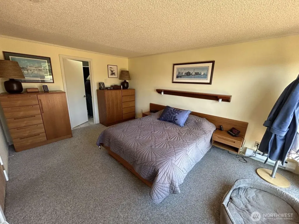 31 N Rhododendron Drive Port Townsend WA 98368