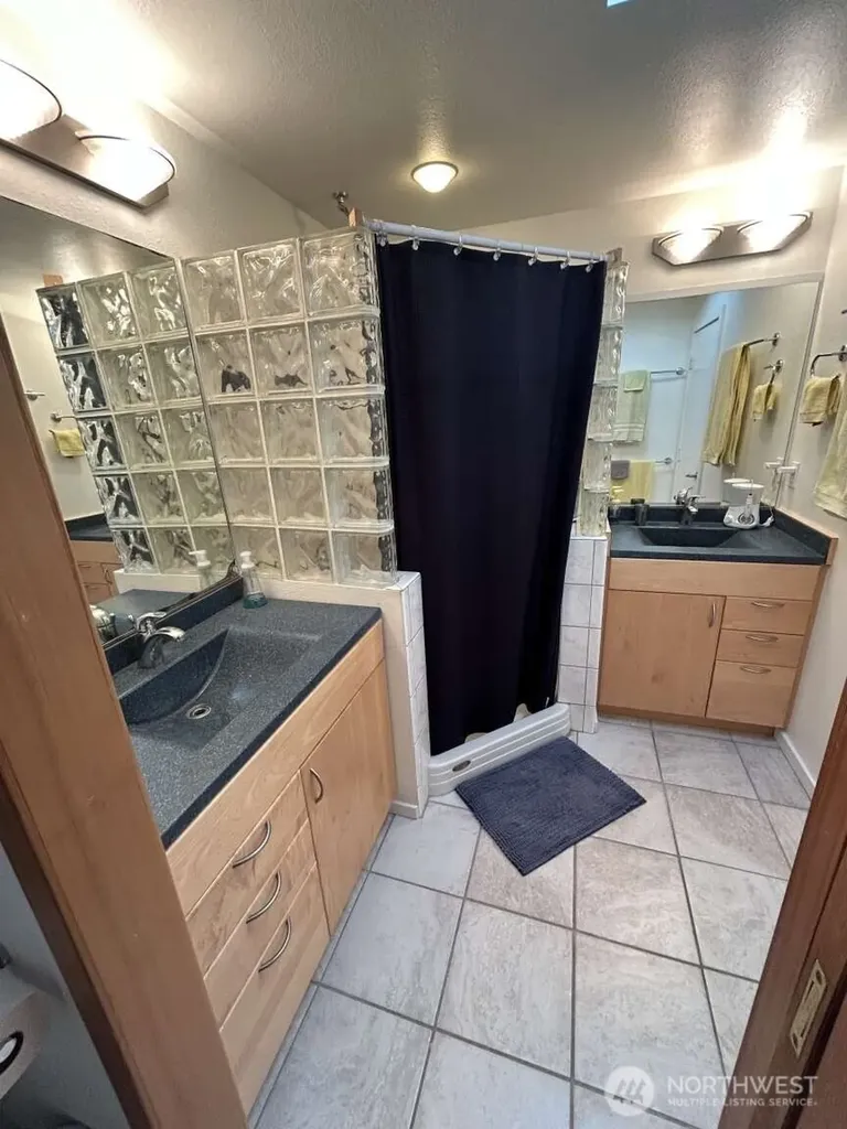 31 N Rhododendron Drive Port Townsend WA 98368