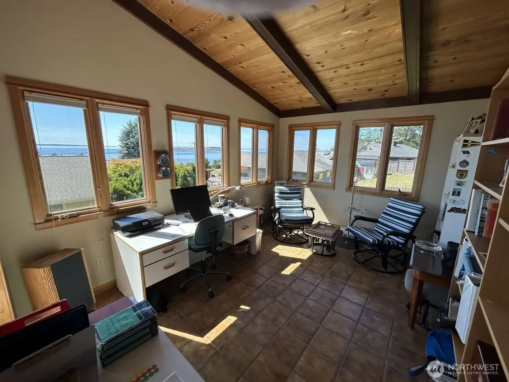 31 N Rhododendron Drive Port Townsend WA 98368