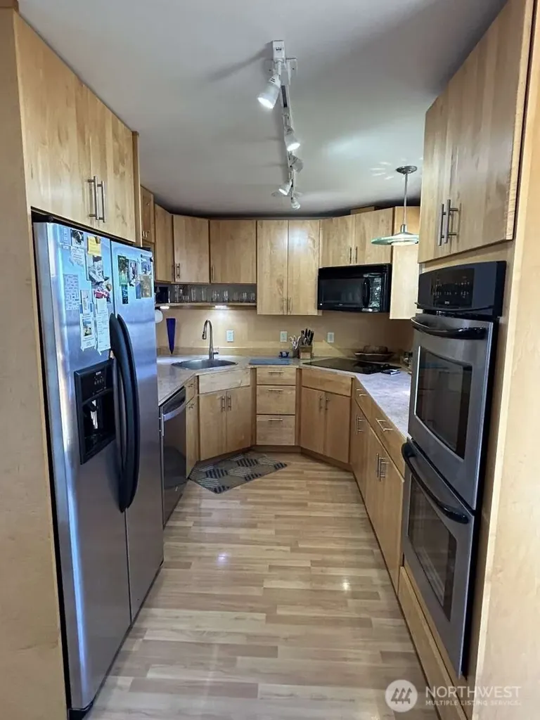 31 N Rhododendron Drive Port Townsend WA 98368