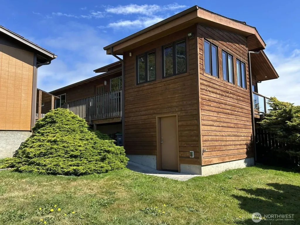31 N Rhododendron Drive Port Townsend WA 98368