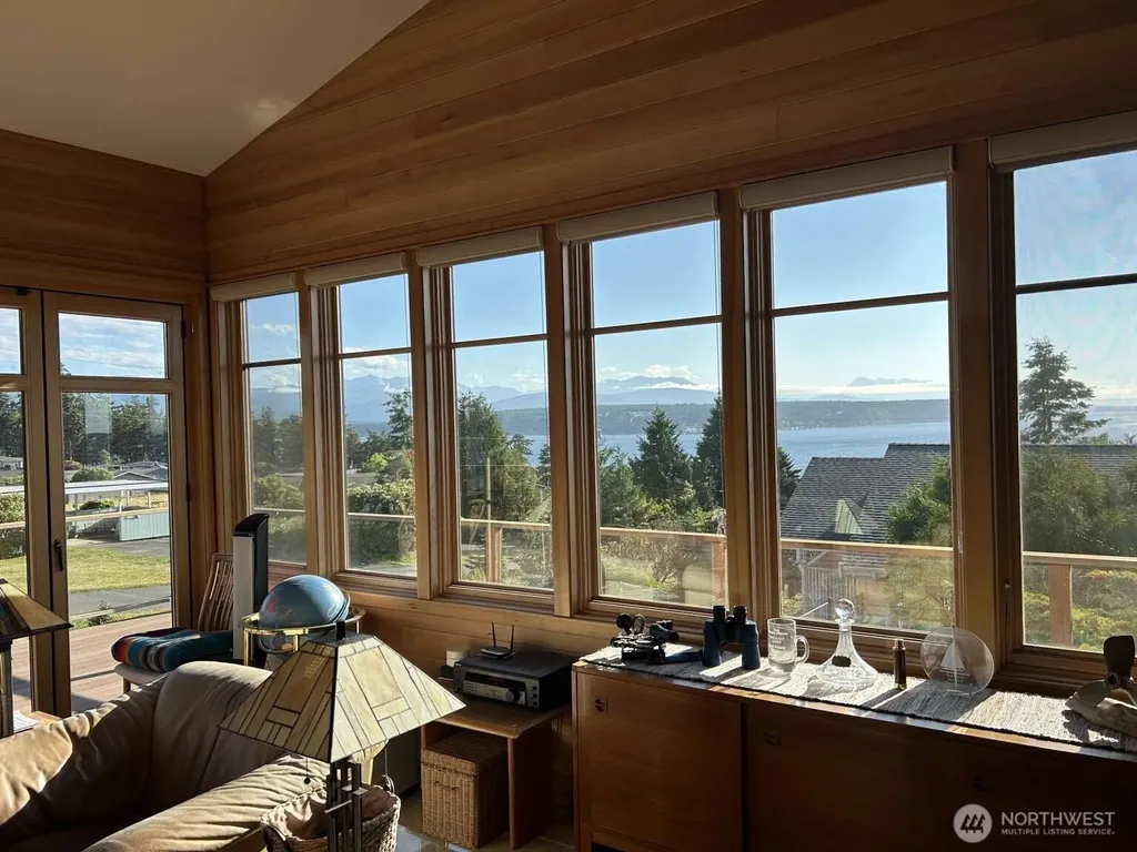 31 N Rhododendron Drive Port Townsend WA 98368