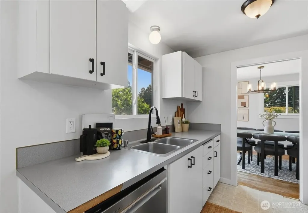 10236 11th Avenue SW Seattle WA 98146