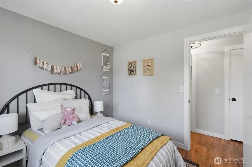 10236 11th Avenue SW Seattle WA 98146