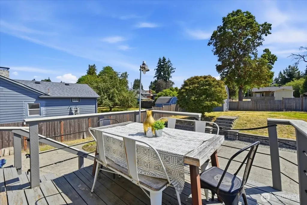 10236 11th Avenue SW Seattle WA 98146