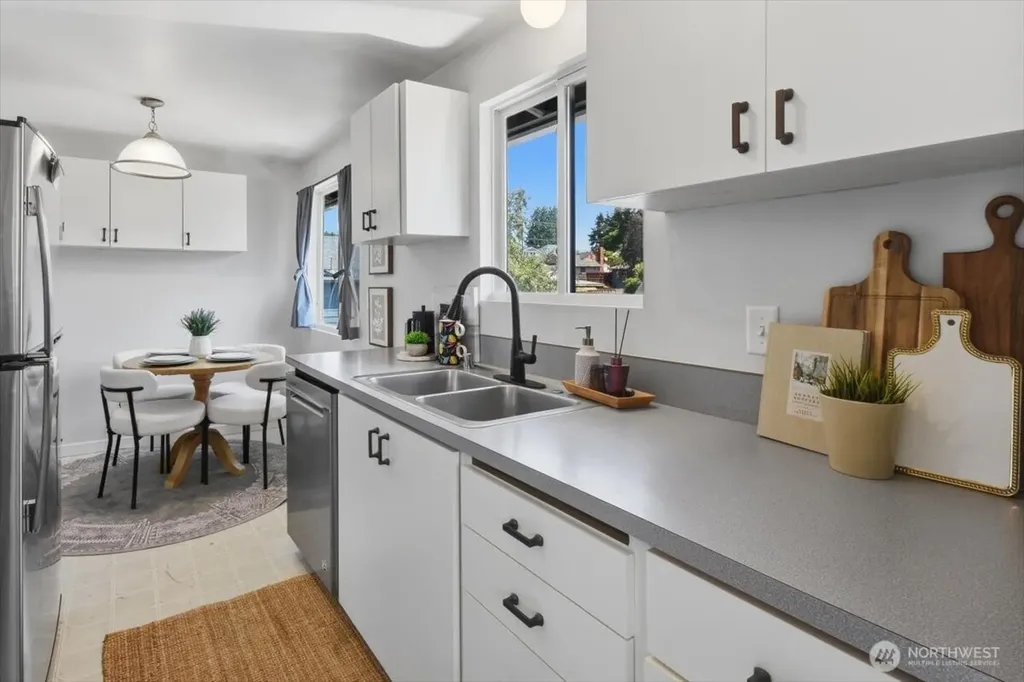 10236 11th Avenue SW Seattle WA 98146