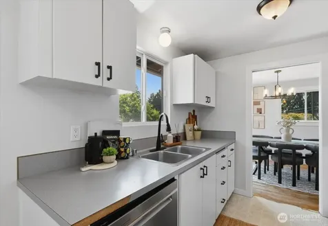 10236 11th Avenue SW Seattle WA 98146