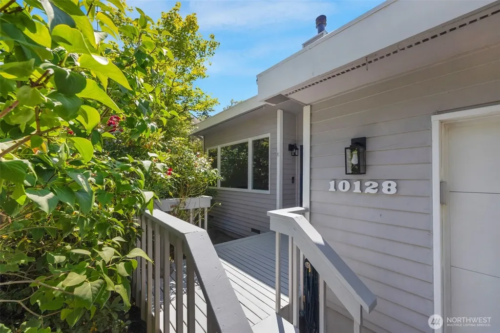 10128 63rd Place W Mukilteo WA 98275