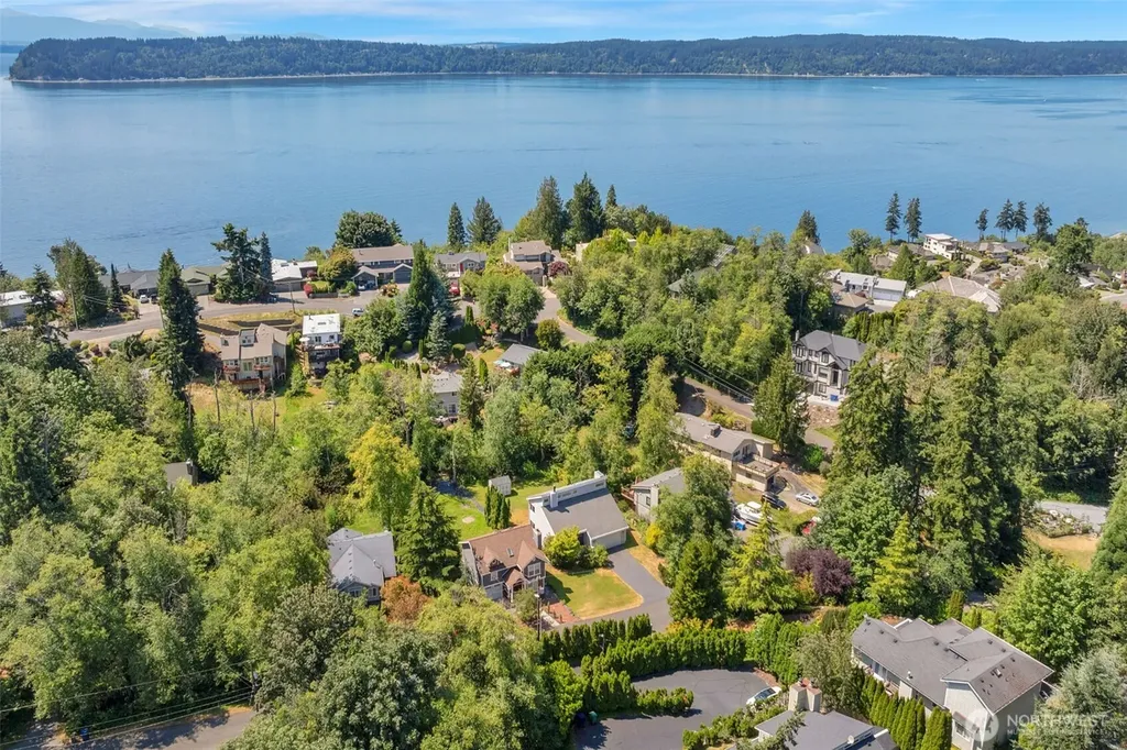 10128 63rd Place W Mukilteo WA 98275