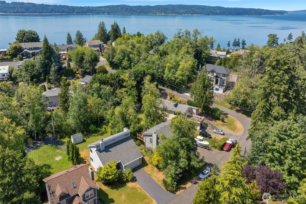 10128 63rd Place W Mukilteo WA 98275