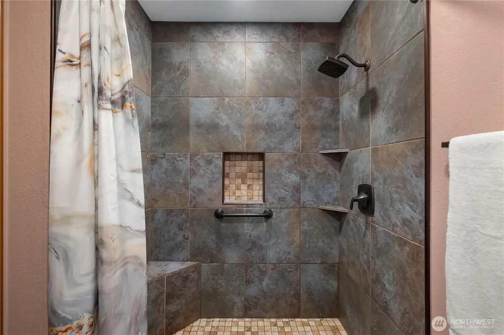 18121 Mi Lane SW Rochester WA 98579