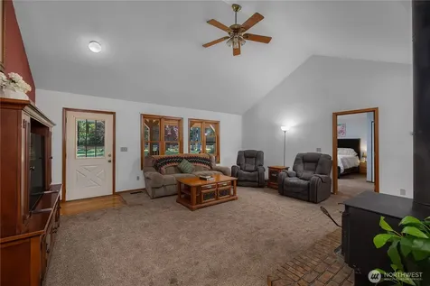 18121 Mi Lane SW Rochester WA 98579
