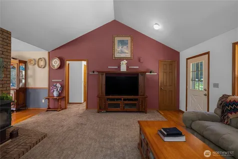 18121 Mi Lane SW Rochester WA 98579