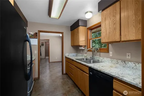 18121 Mi Lane SW Rochester WA 98579