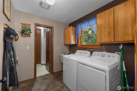 18121 Mi Lane SW Rochester WA 98579