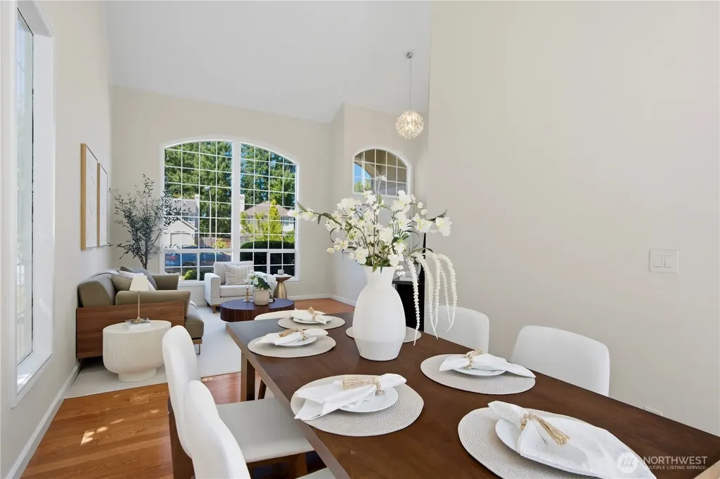 25723 SE 40th Street Sammamish WA 98029