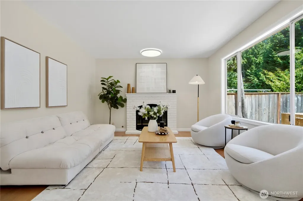 25723 SE 40th Street Sammamish WA 98029
