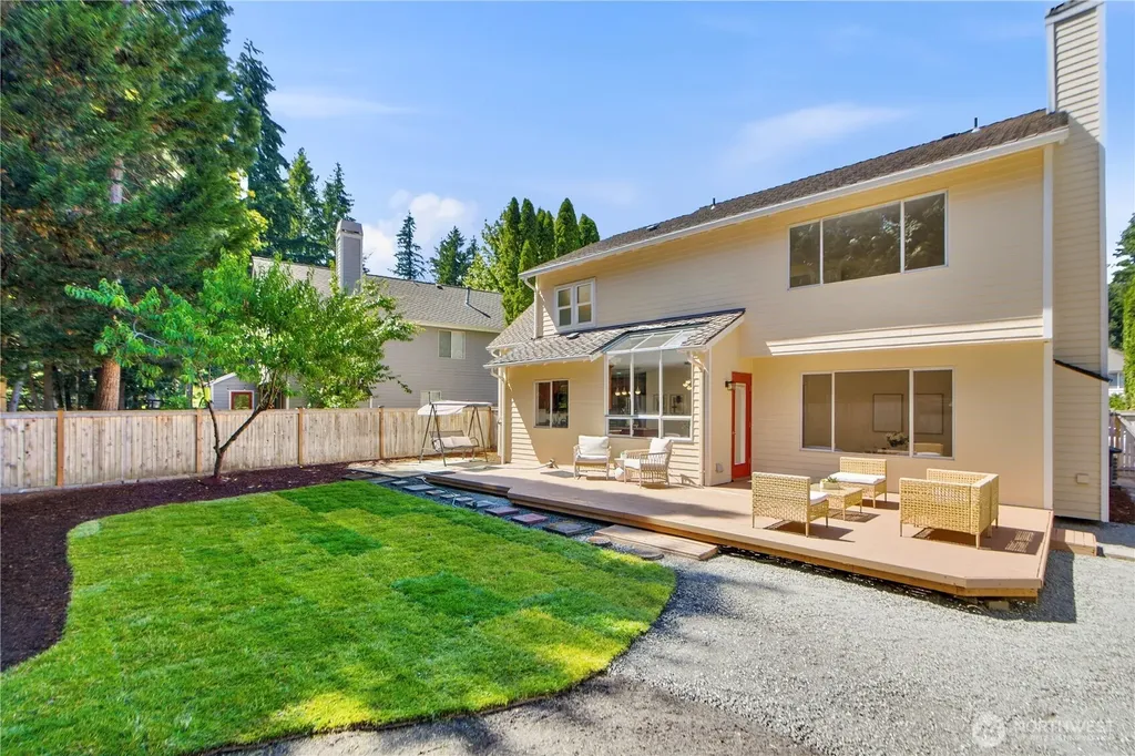 25723 SE 40th Street Sammamish WA 98029