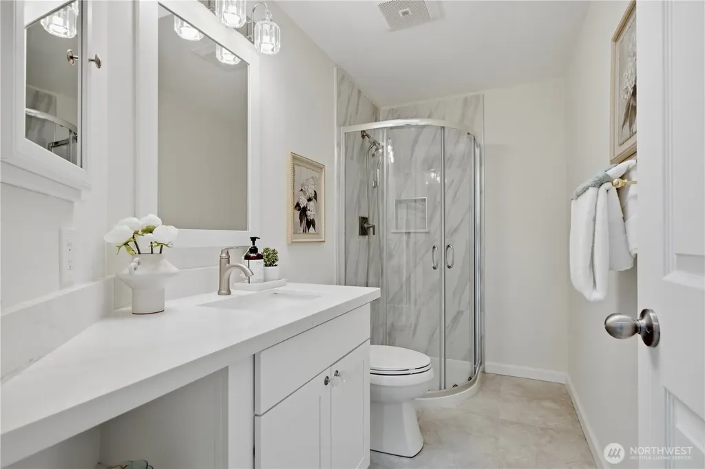 25723 SE 40th Street Sammamish WA 98029