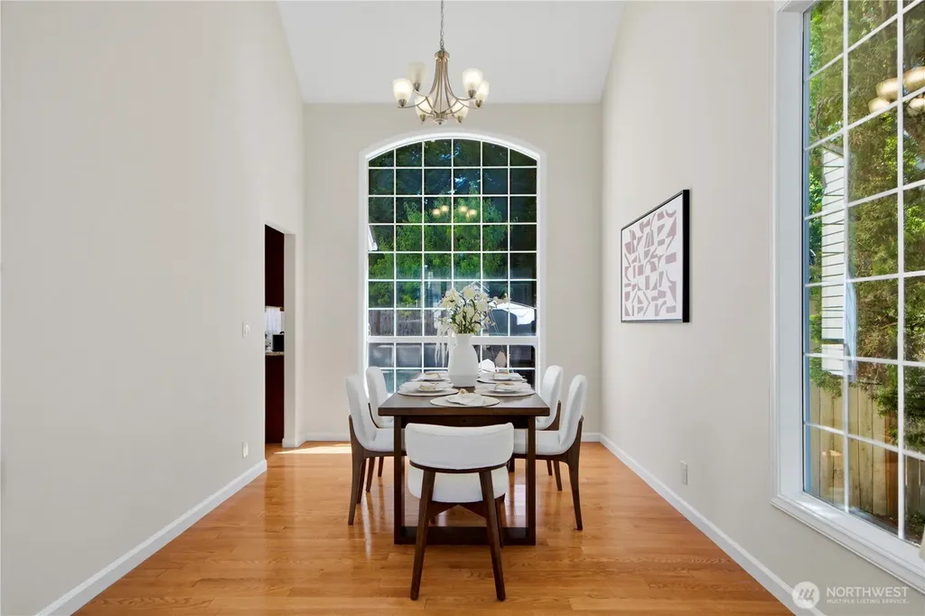 25723 SE 40th Street Sammamish WA 98029