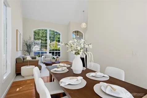 25723 SE 40th Street Sammamish WA 98029