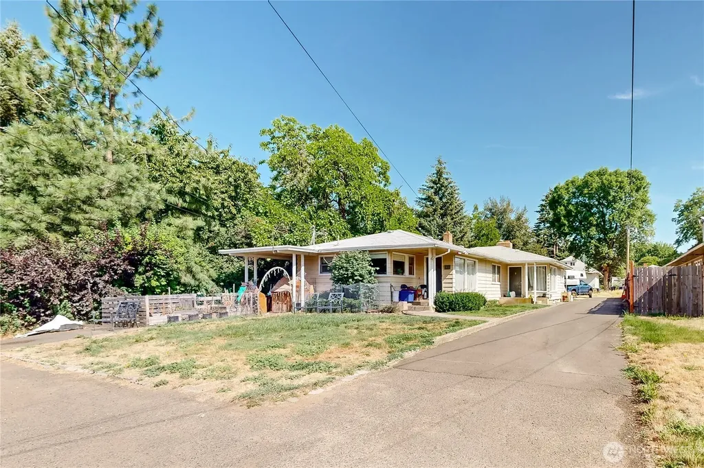 1851 Carl Street Walla Walla WA 99362