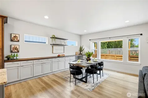 1721 Hillcrest Parkway Mount Vernon WA 98274