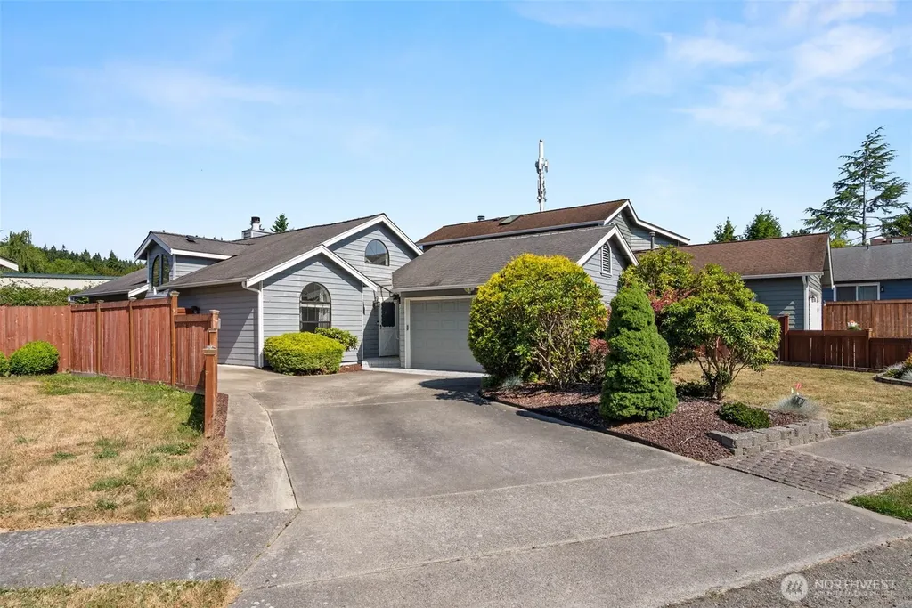 7612 Colony Court NE Bremerton WA 98311