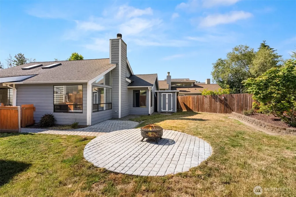 7612 Colony Court NE Bremerton WA 98311