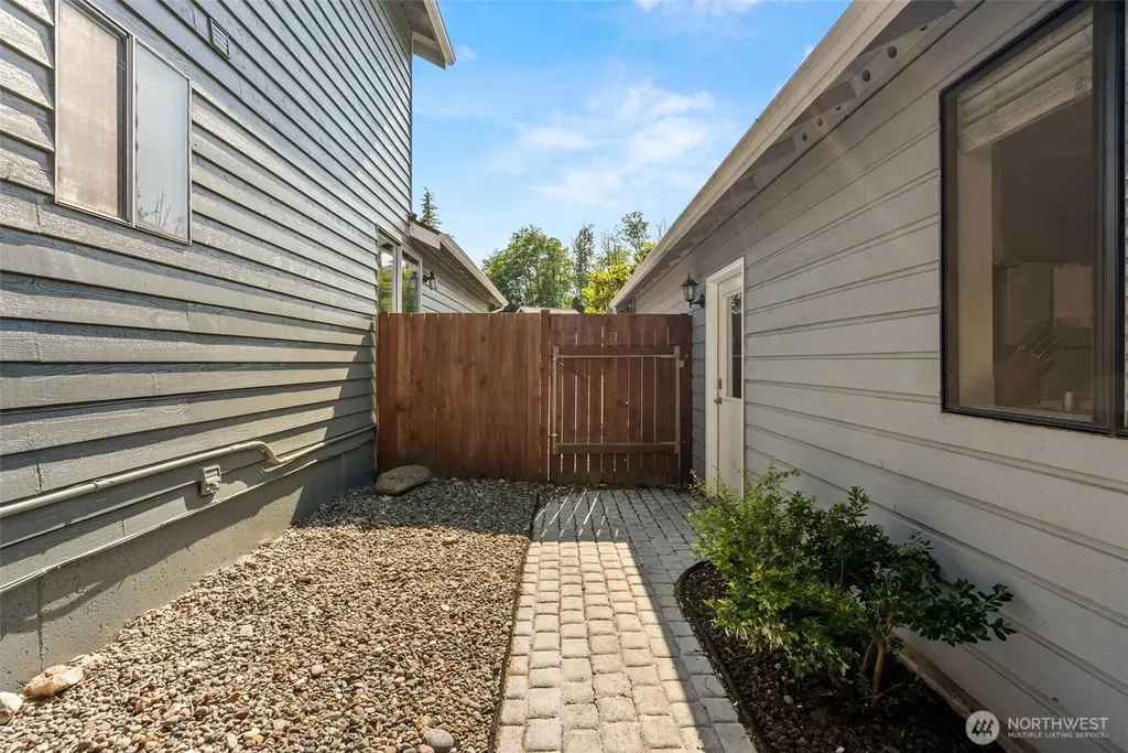 7612 Colony Court NE Bremerton WA 98311