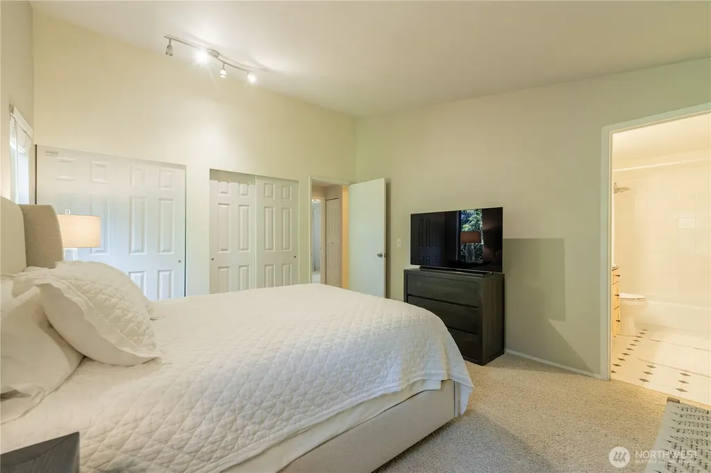 8005 NE 120th Street Kirkland WA 98034