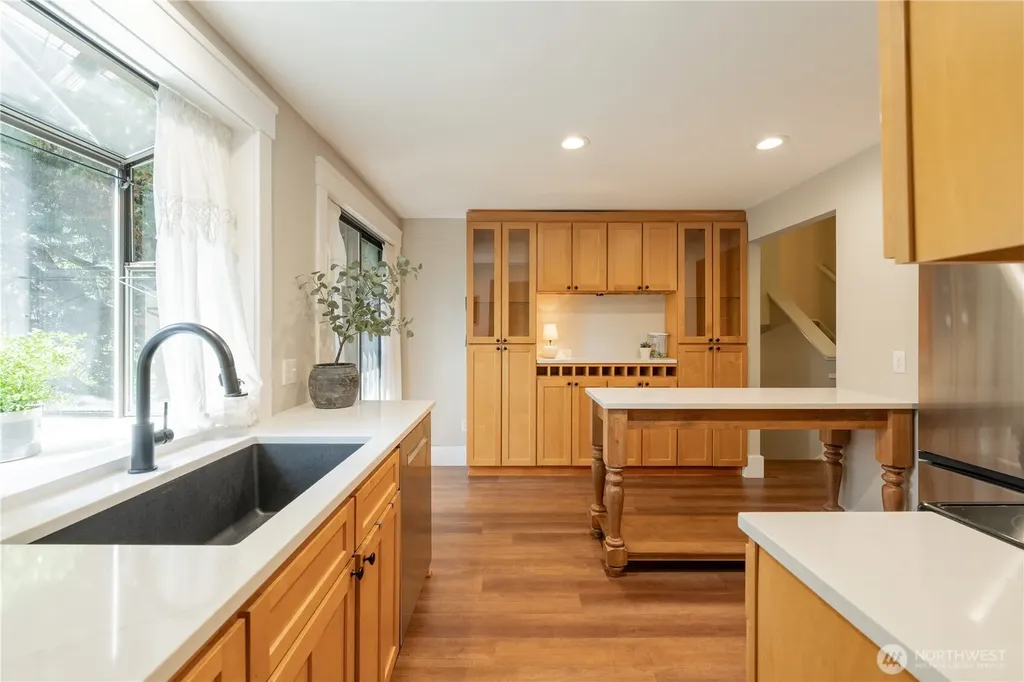 8005 NE 120th Street Kirkland WA 98034