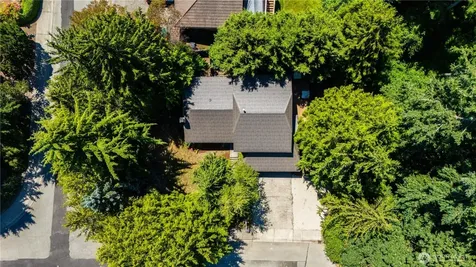 8005 NE 120th Street Kirkland WA 98034