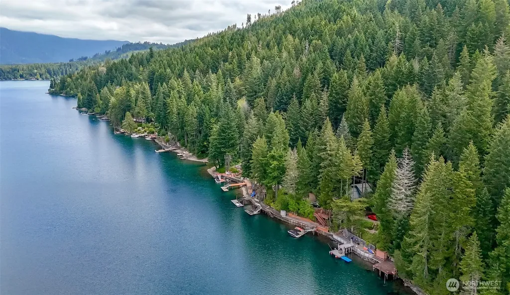 20 N Lakefront Loop Hoodsport WA 98548