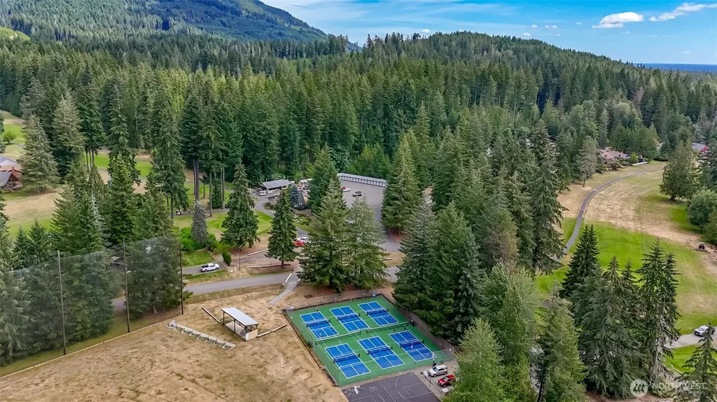 20 N Lakefront Loop Hoodsport WA 98548