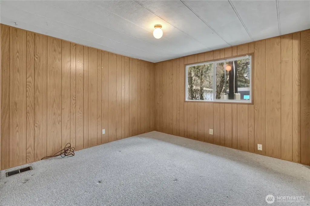 8214 191st Street E Puyallup WA 98375
