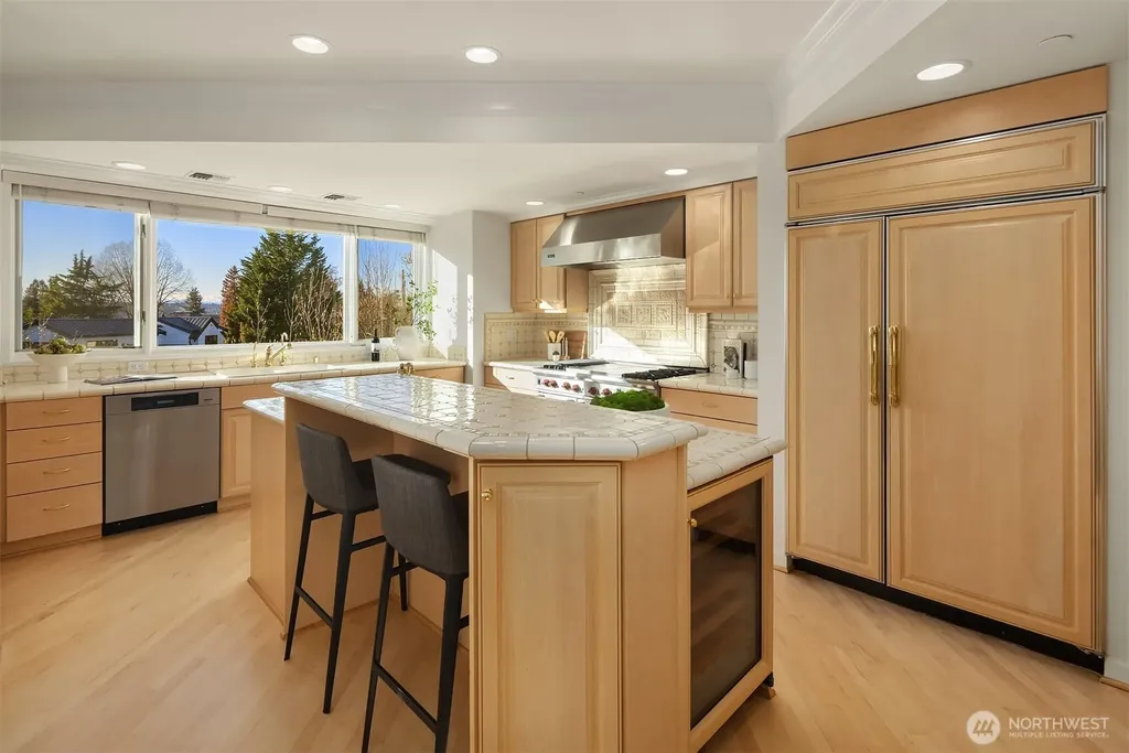 7 10th Avenue Kirkland WA 98033