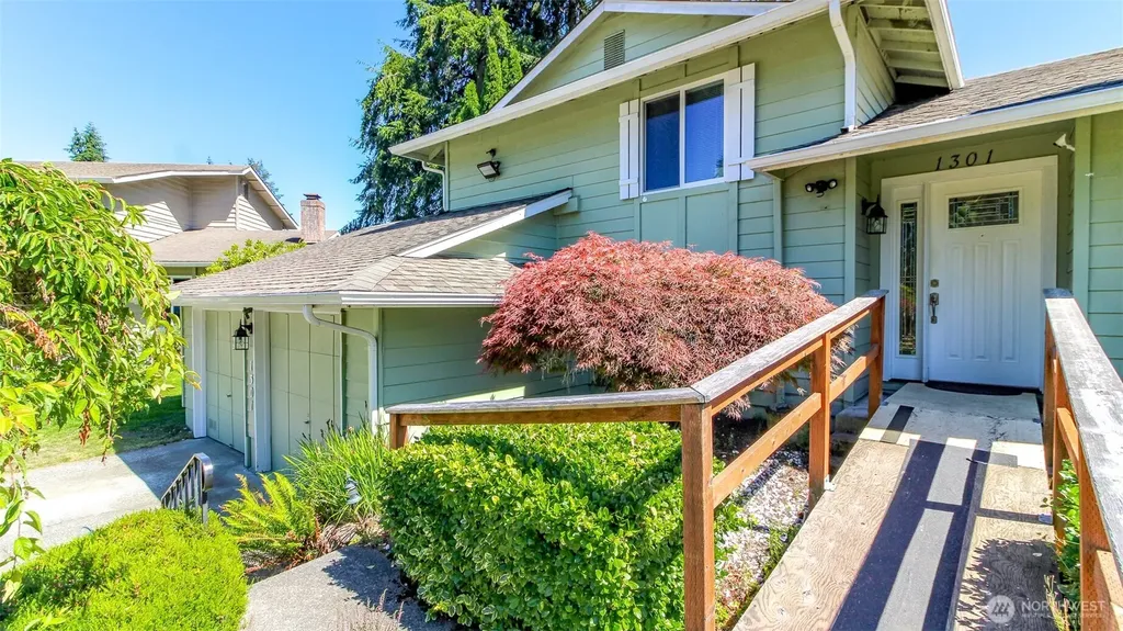 1301 Bel Air Road Tacoma WA 98406