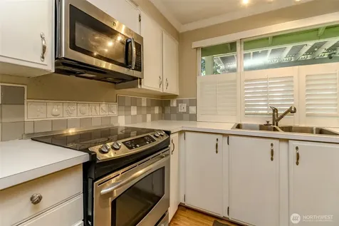 1301 Bel Air Road Tacoma WA 98406