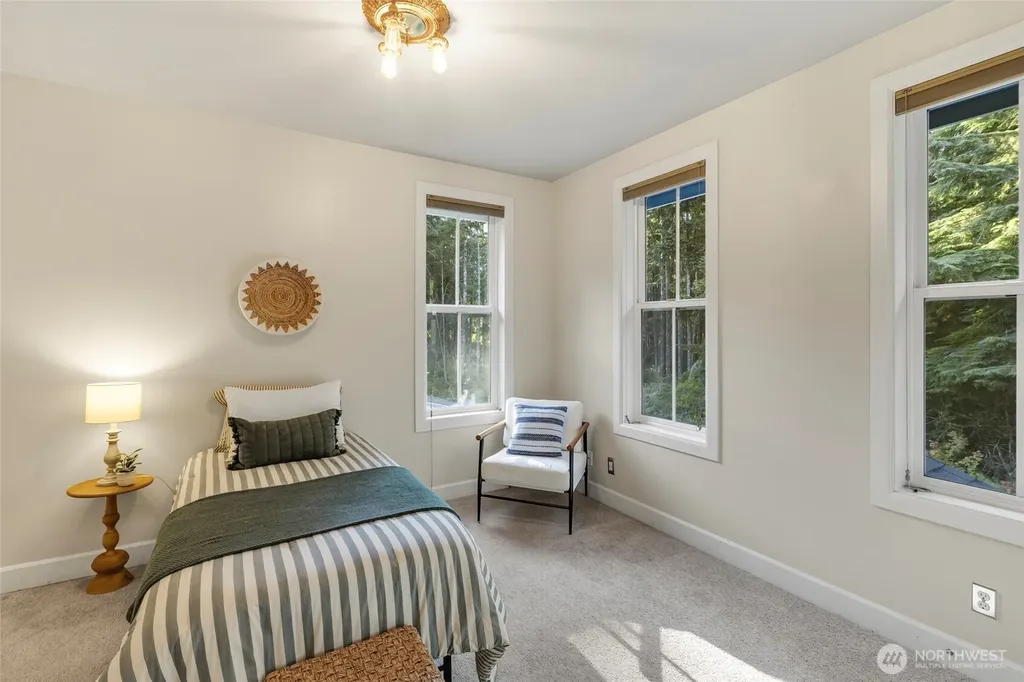 1414 NW Hermit Ridge Poulsbo WA 98370