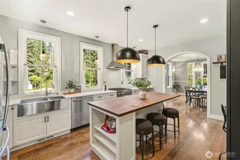 1414 NW Hermit Ridge Poulsbo WA 98370