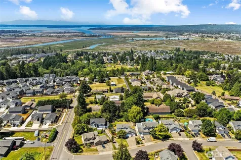 4418 70th Avenue NE Marysville WA 98270