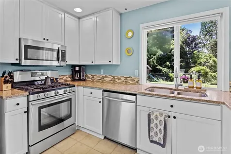 4418 70th Avenue NE Marysville WA 98270