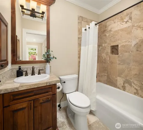 1764 Harrison Way NE Issaquah WA 98029