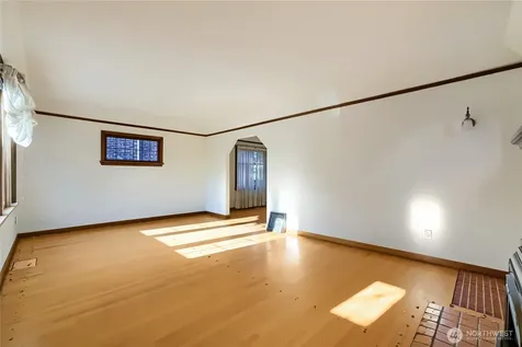 8042 18th Avenue NE Seattle WA 98115